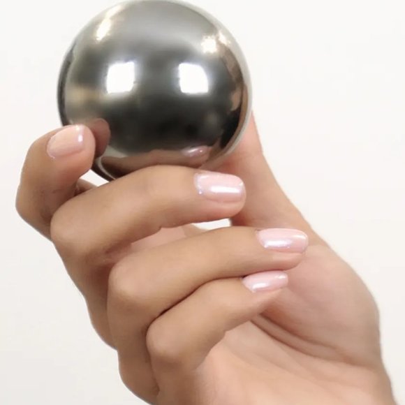 Nurse Jamie Super-Cryo Massaging Orb Duo (For Face and Body) Use Warm or Cool - Picture 8 of 8